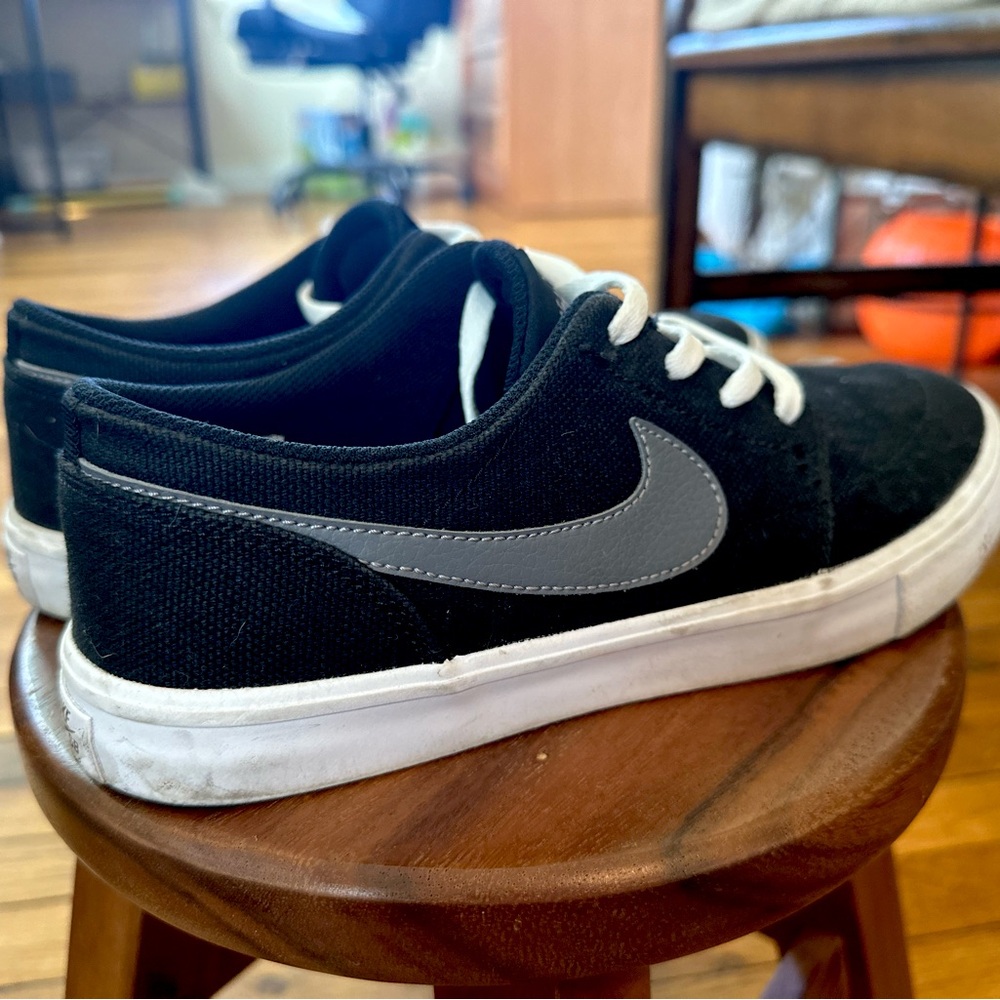 Women’s Nike SB size 7.5